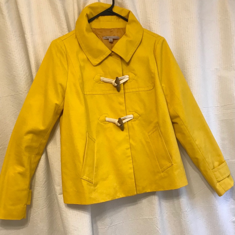 Women’s GAP yellow jacket size Small